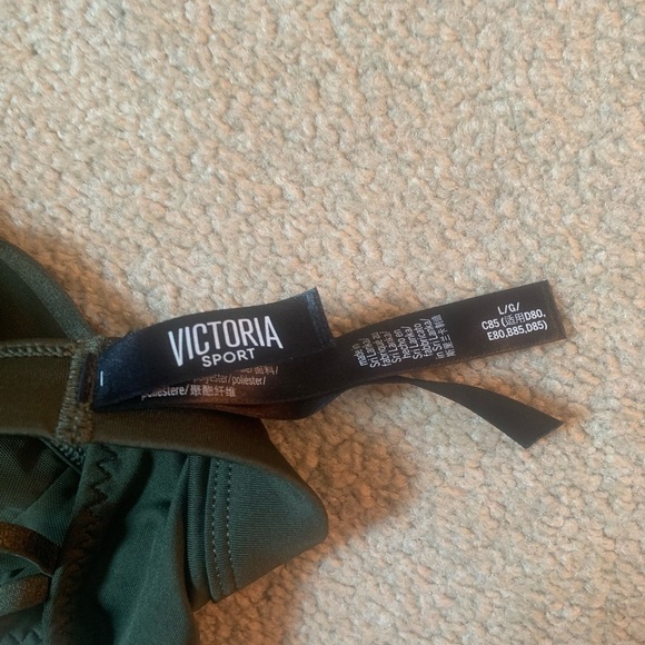 Victoria Secret sports bra with built in cups. Size large. - Picture 3 of 3